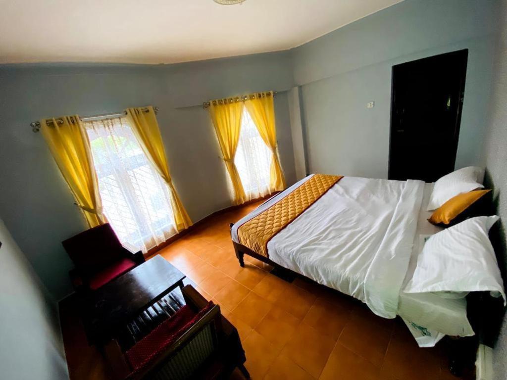 Bob Leisure Hotel Ооти Екстериор снимка