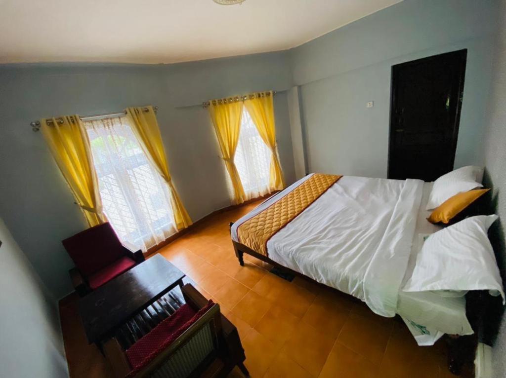 Bob Leisure Hotel Ооти Екстериор снимка