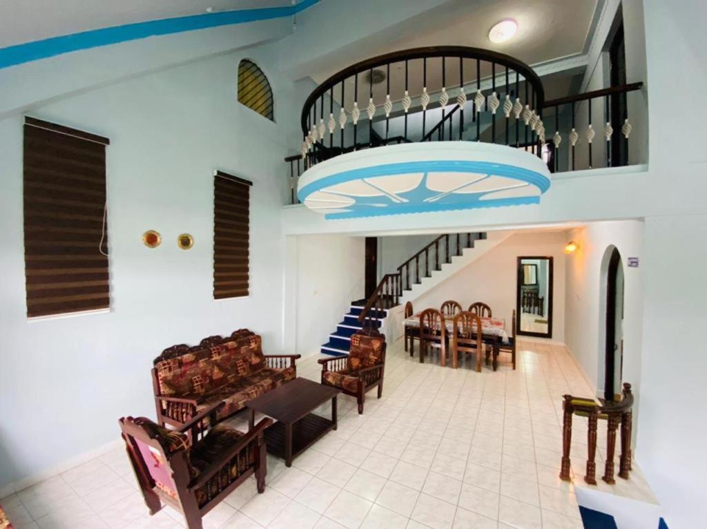 Bob Leisure Hotel Ооти Екстериор снимка