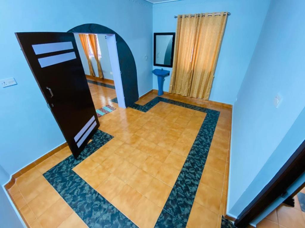Bob Leisure Hotel Ооти Екстериор снимка