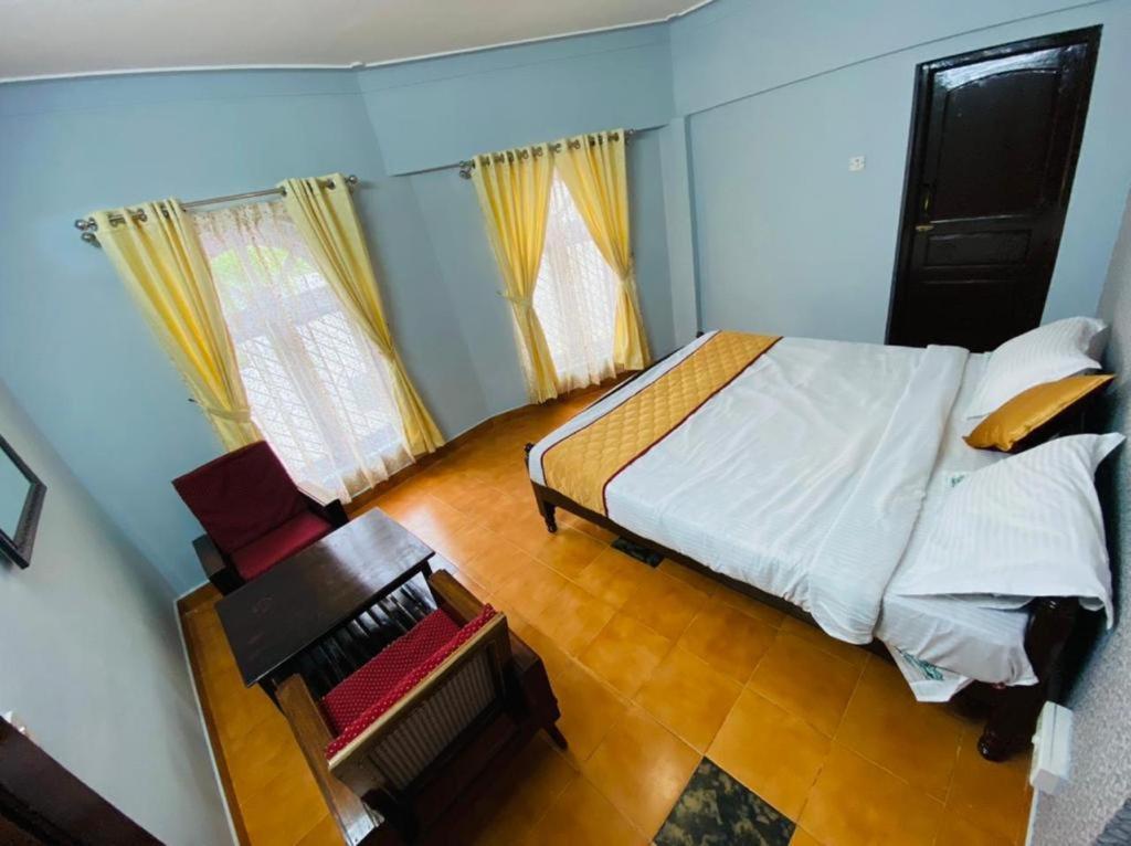 Bob Leisure Hotel Ооти Екстериор снимка